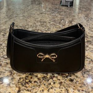 Elegant Black Bow Accent Women's Bag